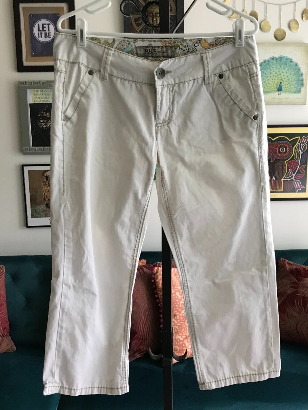 BKE Casuals size 28 Cream Low Rise Cropped Erika Capri Pants The Buckle Y2k